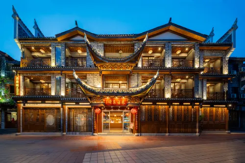Floral Hotel Fengyu Chenxi Hotel (Phoenix Ancient Town Center)