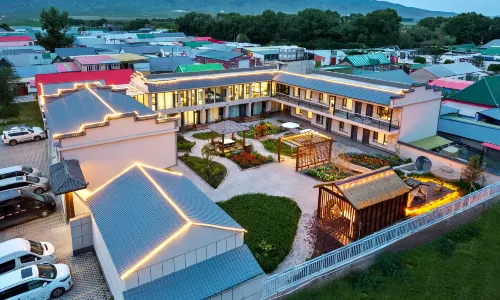 Zhaosu Yueting Lanshe Homestay