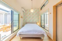 HE (TAKSASE RIVER) Hotels in 