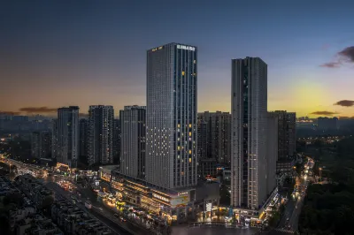 Tingyue Boutique Hotel (Chengdu Panda Base) Hotels near Longtan Water Township