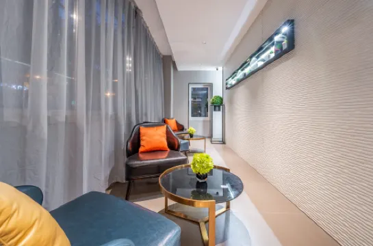 Home Inn Business Hotel (Xizhaosi Street Branch, Guangqumen Inner Subway Station, Beijing) Избранное Photos