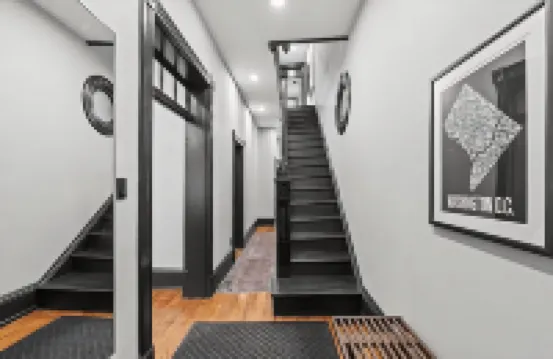 Luxury, Historic 4Bd Rowhouse in the Heart of DC!