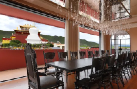 Songzan Linli Xueshan Hupo Jingguan Hotel (Shangri-La Ganden Sumtseling Monastery Scenic Area)