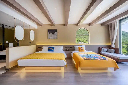 Yunban Shanyu Hot Spring Hotel Отели рядом с достопримечательностью «Seven-color Sea»