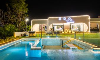 Enjoy Free Mountain and B&B