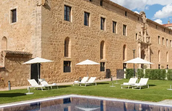 奧斯馬布爾戈卡斯蒂利亞特爾馬爾酒店