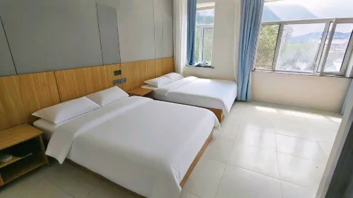 Jingbo Lake is a homestay on the water side