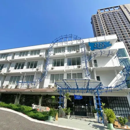 Beat Hotel Bangkok Отели рядом с достопримечательностью «Станция надземного метро Phra Khanong»