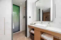Ldyllic Holiday Inn Hotel Hotels in Dancheng