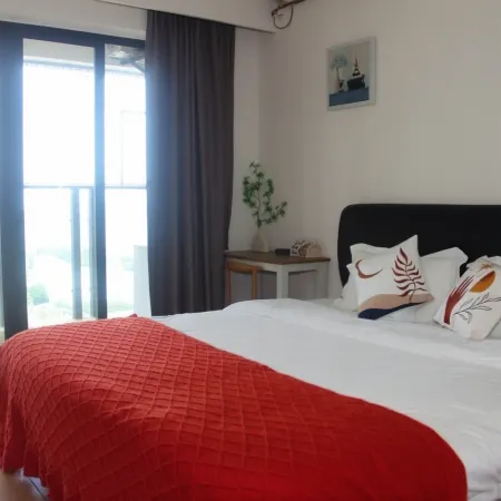 Xiaoshiguang Apartment (Zhanjiang Jinshawan Seaview Promenade)