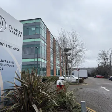 Studios in Central Bracknell, 30mins from London