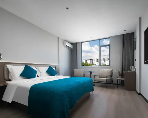 Mingyou Qingyue Hotel (Xinye Branch) Hotels in Xinye