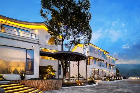 BANSIYUAN HOMESTAY Отели рядом с достопримечательностью «Meiling Zhuhai Pearl»