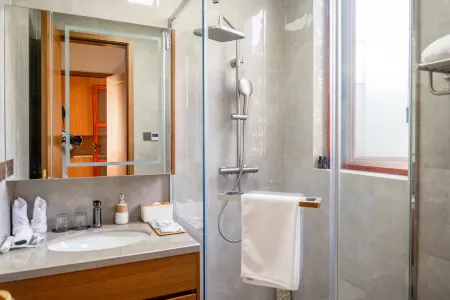 Shuaiwa Club Homestay Отели рядом с достопримечательностью «Zhujingzhen»