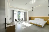 Tonglu Qingyuewu Homestay (OMG Heartbeat Paradise)