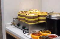 TULIP LODJ (Wuhan Jianghan Road Wusheng Road Subway Station) - breakfast