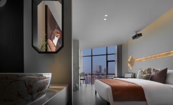 Yunduan Holiday Hotel (Chongqing Guanyinqiao Pedestrian Street)