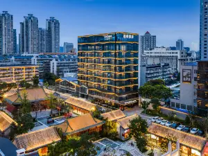 Xuzhou Pengcheng Square Yifeng Hotel