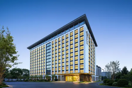 Atour Hotel Anyang - Wanda Plaza Guangming Road Отели в г. Аньян