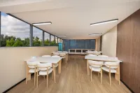 TUKE LIGHT HOTEL (Wuyang Carnival)