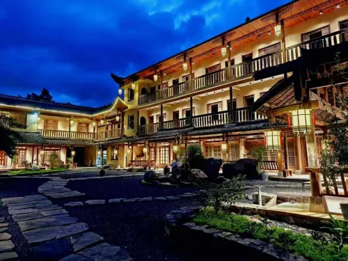 Zhuyuan Fort Homestay (Lion Pass Scenic Area Branch)