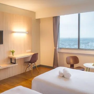 Lee Gardens Plaza Hotel Hotels near Hat Yai Clock Tower