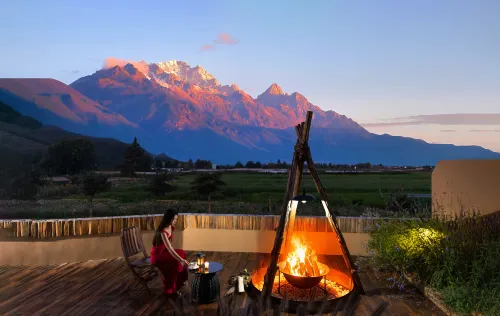 山眷雲·日照金山·田也咖啡·雪山全幅畫景飯店 精選 Photos