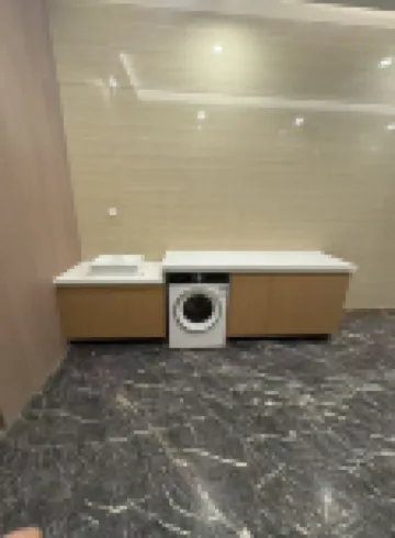 Ruge Sanqiu Rose Garden Hotel (Wanda Plaza)