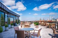 Akka Hotels Lush - С баром