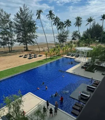Roxy Beach Apartment Hotels in Lundu