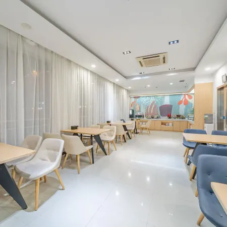 Homeinn Pebble Hotel (Xianghe Blue Harbor)