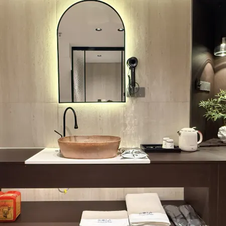 Yuncuo Loft Hotel (Wanda Plaza)