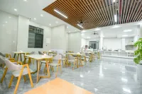 漢泰假日飯店 - 停車場