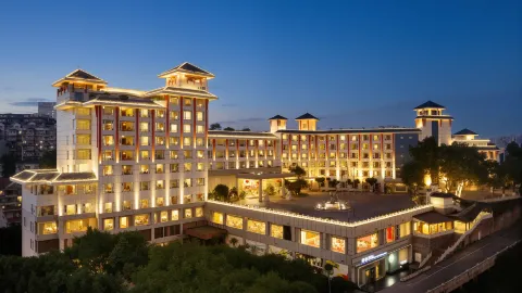 Luzhou Nanyuan Hotel in Luzhou