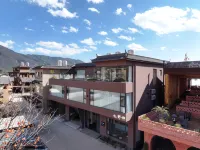 Yexu · Snow Peak ・ 360° Sunshine Golden Mountain · Stargazing · Designer Vacation Boutique Stay