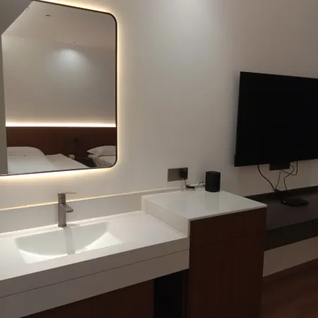 Jixi Lingfeng Posthouse