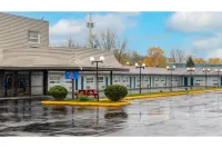 Motel 6 Cornwall, ON