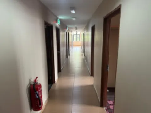 ホテル ティティワンサ ビンチャンのホテル