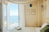 Palazzo Russo Suite & Apartments