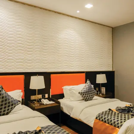 Wisney Hotel Отели рядом с достопримечательностью «Храм Ват Леу»