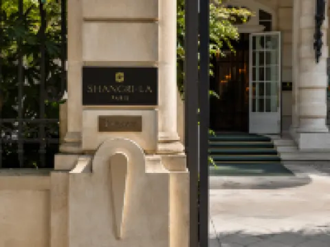 Shangri-La Paris Hotels in Paris