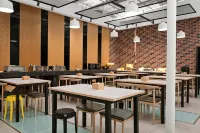 James Joyce Coffetel(Hengshui railway station Aite Shopping Center store)