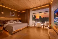 Dunhuang Molan CLUB Resort (Mingsha Mountain & Crescent Moon Spring Branch)