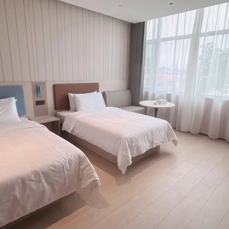 Rujia Yiju Hotel (Zoucheng Yishan South Road Qianquan Decoration City)