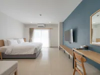 Manditel North Pattaya Hotels near Mum Aroi Naklua