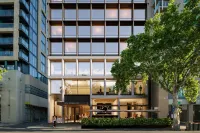 Little National Hotel Adelaide - parking