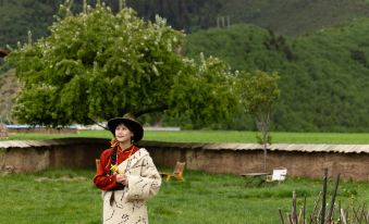 Shangri-La Qingyu·Jianshan Guipu Manor (Napahai Scenic Area Branch)