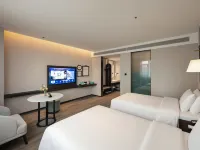 XANA HOTELLE Shenyang Station Taiyuan Street South Fifth Road Metro Station Branch Hotels near Heping