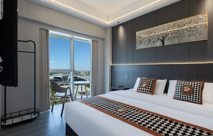 Yihuajian Hotel (Changde Happy City High Speed Railway Station)