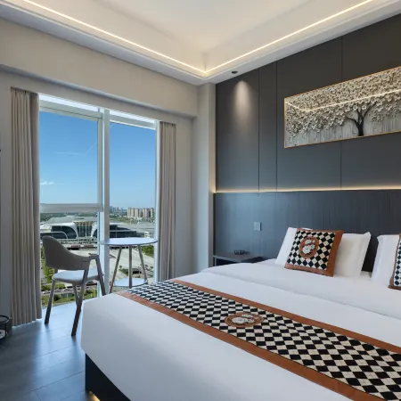 Yihuajian Hotel (Changde Happy City High Speed Railway Station)